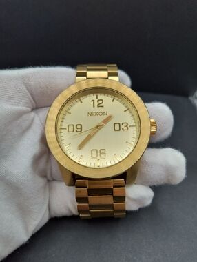 Nixon The Corporal All Gold ✨